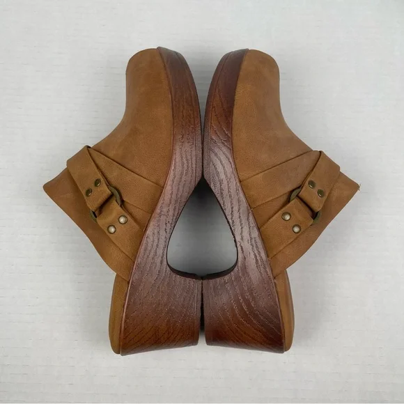 BOC Comfort Clogs Women’s 7 M Brown Slip on Mules Heeled Buckle Accent Coastal - Picture 13 of 14